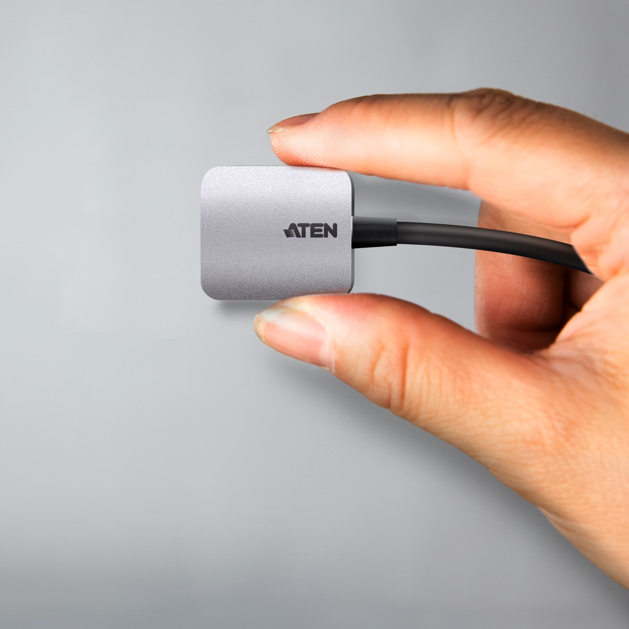 USB-C to VGA Adapter — view 6