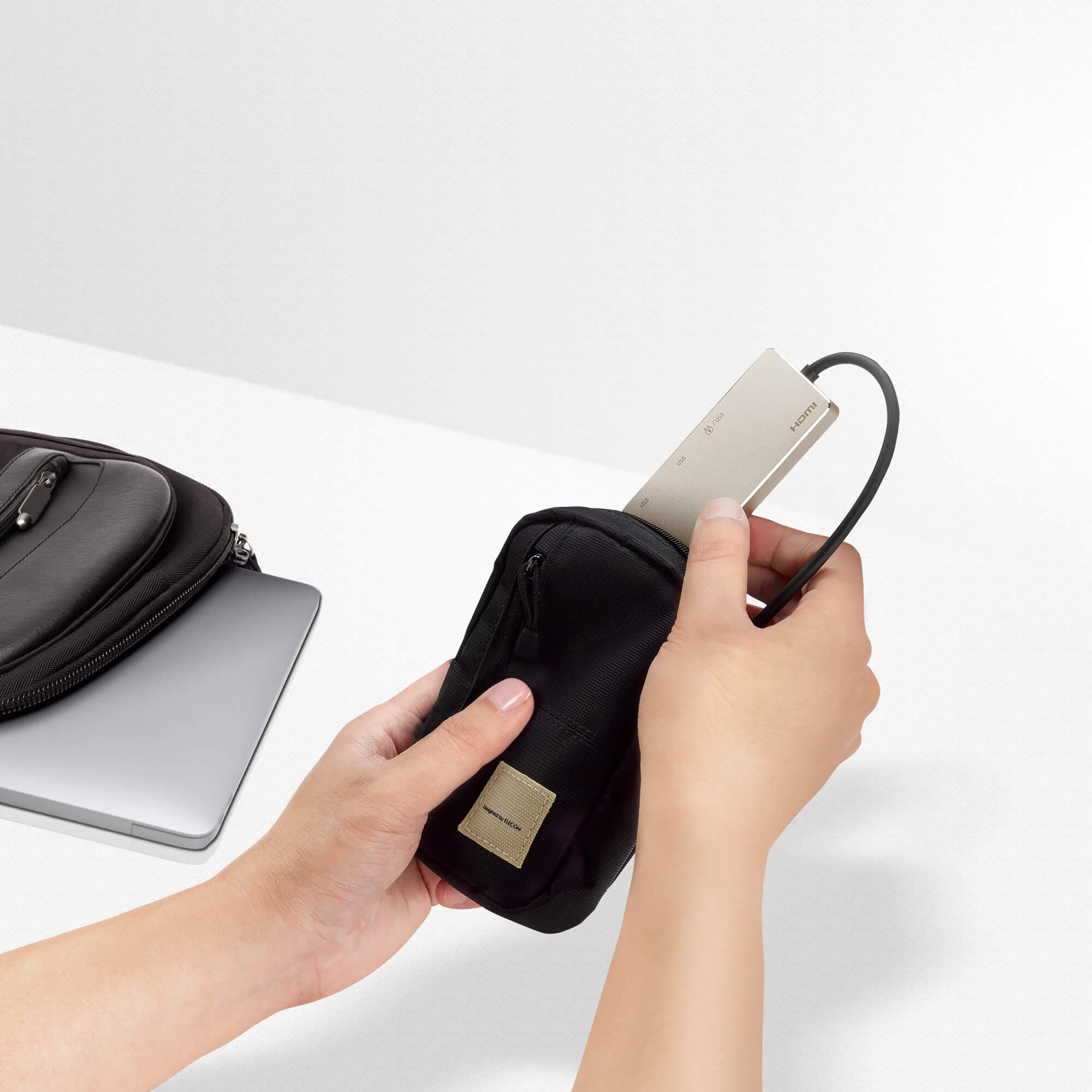 USB-C Multiport Mini Dock with Power Pass-Through — изглед 5
