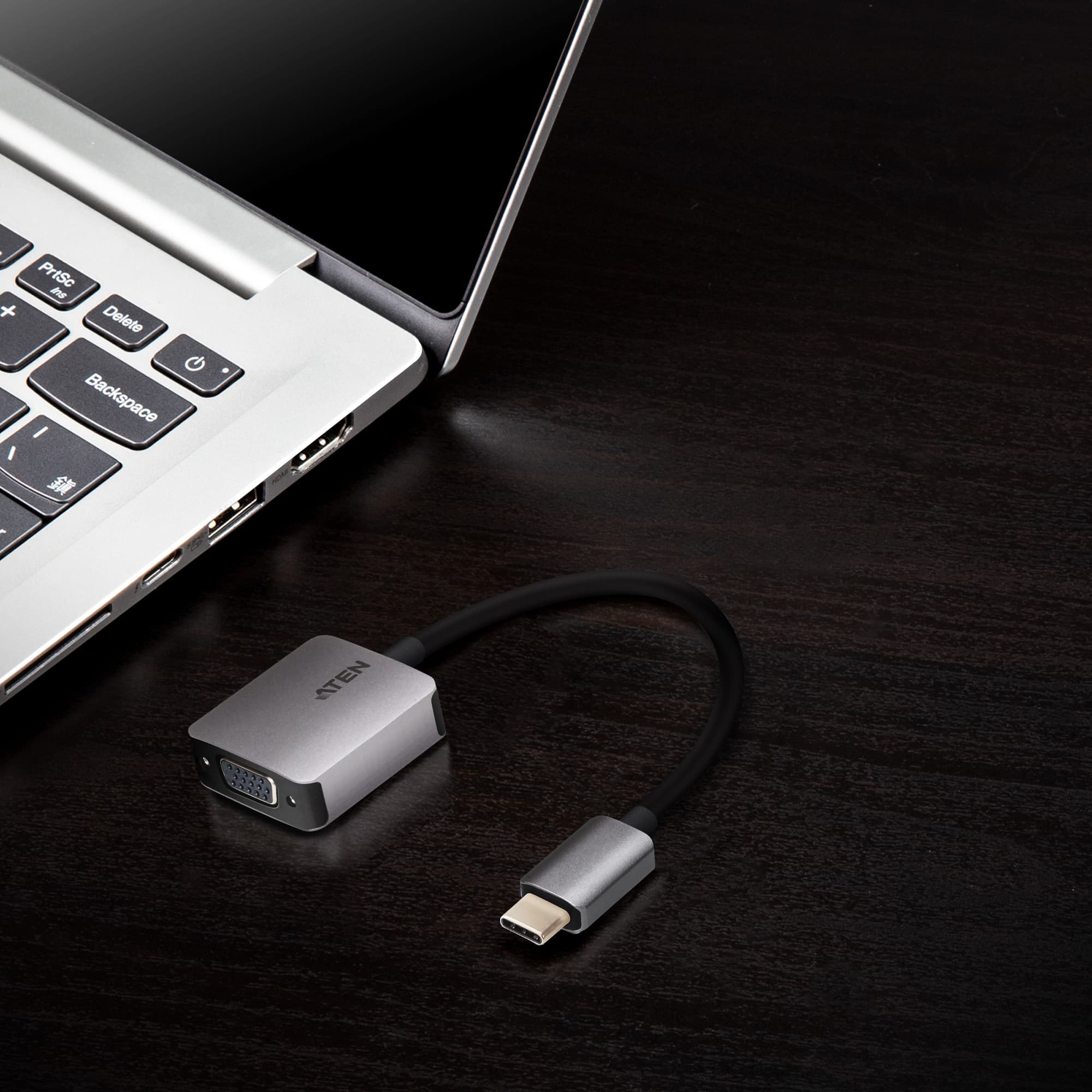 USB-C to VGA Adapter